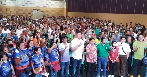 600 Dagupan residents get subsidy from DSWD .